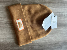 Load image into Gallery viewer, Ugg chestnut beanie
