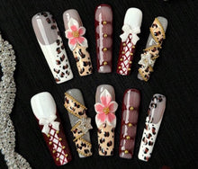 Load image into Gallery viewer, Sexy Cheetah nails! LIMITED EDITION
