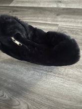 Load image into Gallery viewer, Black fur bag with zipper

