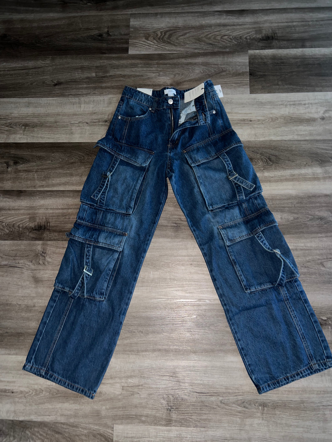 Size 28 cute cargo pants