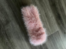 Load image into Gallery viewer, Pink fluffy stretchy head band for the fall and winter !
