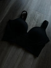Load image into Gallery viewer, Black push up hook back S/M
