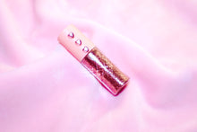 Load image into Gallery viewer, Rose Quartz Kiss Lip Topper
