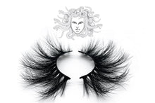 Load image into Gallery viewer, Medusa 🐍 (25mm)

